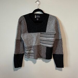 Vintage Eddie Bauer 100% Lambswool Sweater Size Medium